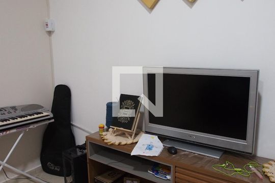 Sala de TV de casa à venda com 4 quartos, 300m² em Vila Joana, Jundiaí