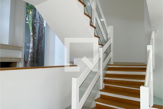 Escada de casa de condomínio à venda com 4 quartos, 414m² em Residencial Zero (tambore), Santana de Parnaíba