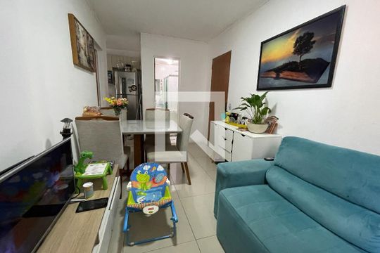 Sala de apartamento para alugar com 2 quartos, 40m² em Engenho do Porto, Duque de Caxias