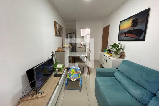Sala de apartamento para alugar com 2 quartos, 40m² em Engenho do Porto, Duque de Caxias