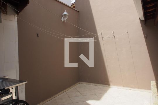 Quintal de casa de condomínio à venda com 2 quartos, 118m² em Vila Maringa, Jundiaí