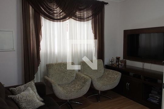 Sala de casa de condomínio à venda com 2 quartos, 118m² em Vila Maringa, Jundiaí