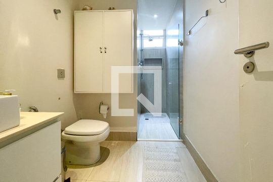Banheiro de apartamento à venda com 3 quartos, 174m² em Jardim Paulista, São Paulo