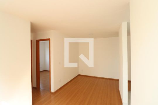 Sala de apartamento para alugar com 2 quartos, 44m² em Alcantara, São Gonçalo