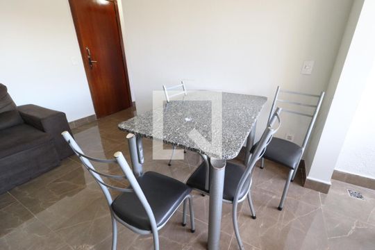 Sala 2 de apartamento para alugar com 3 quartos, 100m² em Centro, Uberlândia