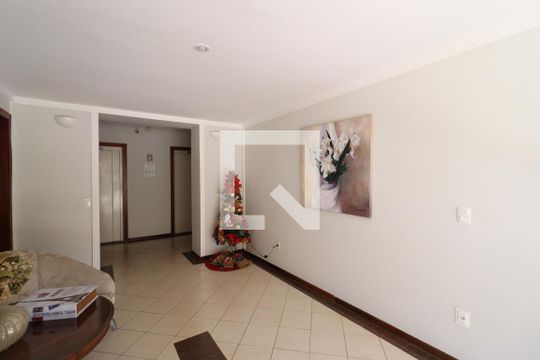 Hall de entrada de apartamento para alugar com 3 quartos, 100m² em Centro, Uberlândia