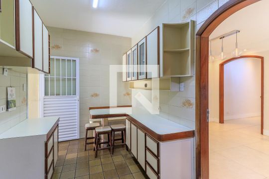 Cozinha de casa à venda com 3 quartos, 240m² em Jardim Aeroporto, São Paulo