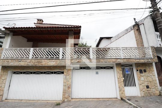 Fachada de casa à venda com 4 quartos, 250m² em Parque Mandaqui, São Paulo