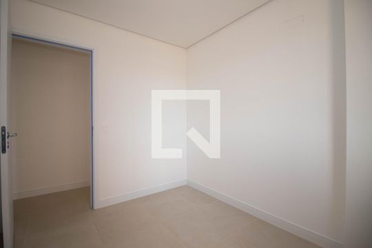Quarto 1 de apartamento à venda com 3 quartos, 70m² em Samambaia Norte, Brasília