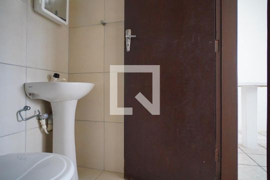 Banheiro de apartamento para alugar com 1 quarto, 50m² em Ingleses do Rio Vermelho, Florianópolis