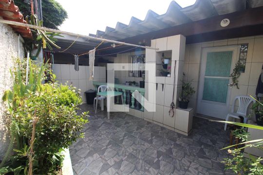 Quintal de casa à venda com 5 quartos, 203m² em Água Fria, São Paulo