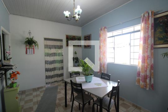 Sala de casa à venda com 5 quartos, 203m² em Água Fria, São Paulo
