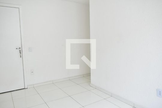 Sala de apartamento para alugar com 2 quartos, 44m² em Campo Grande, Rio de Janeiro