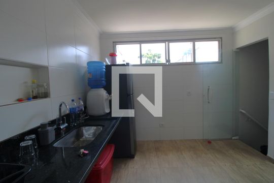 Cozinha de casa para alugar com 3 quartos, 156m² em Vila Gea, São Paulo