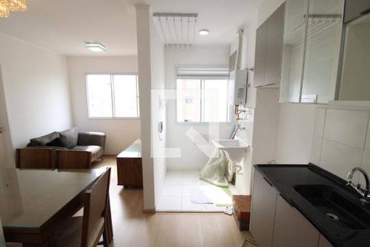 Cozinha de apartamento à venda com 2 quartos, 35m² em Parque Vitoria, São Paulo