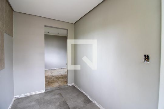 Sala de casa à venda com 2 quartos, 400m² em Petrópolis, Porto Alegre