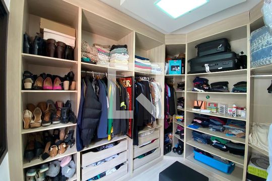 Closet de apartamento para alugar com 3 quartos, 89m² em Vila Euclides, São Bernardo do Campo