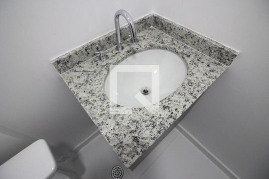 Lavabo  de apartamento para alugar com 1 quarto, 55m² em Vila Lusitânia, São Bernardo do Campo