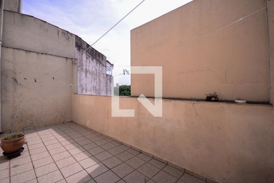 Quintal de casa à venda com 4 quartos, 282m² em Jardim Maria Estela, São Paulo