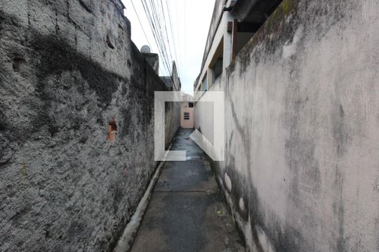 Corredor de casa à venda com 1 quarto, 50m² em Irajá, Rio de Janeiro