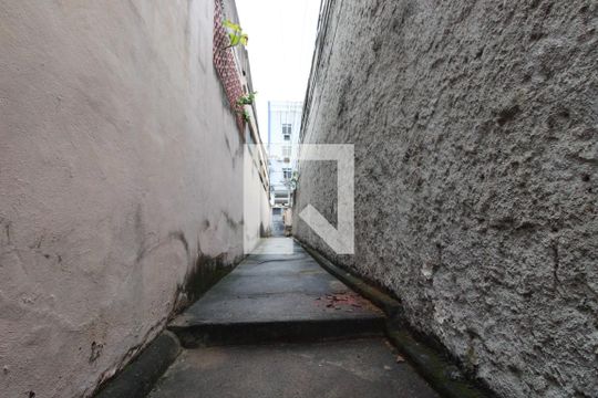 Corredior de casa à venda com 1 quarto, 50m² em Irajá, Rio de Janeiro