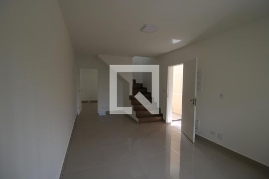 Casa à venda com 7 quartos, 150m² em Vila Gustavo, São Paulo