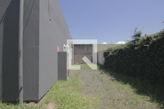 Área externa de casa à venda com 3 quartos, 118m² em Estância Velha, Canoas