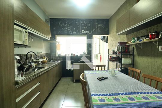 Cozinha de apartamento à venda com 2 quartos, 106m² em Centro, Santo André