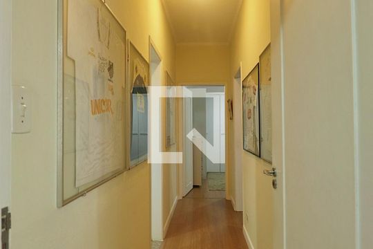Corredor de apartamento à venda com 2 quartos, 106m² em Centro, Santo André