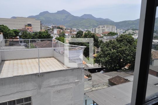 Vista Quarto 3 de apartamento para alugar com 3 quartos, 101m² em Todos Os Santos, Rio de Janeiro