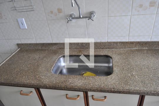 Cozinha de apartamento para alugar com 3 quartos, 101m² em Todos Os Santos, Rio de Janeiro