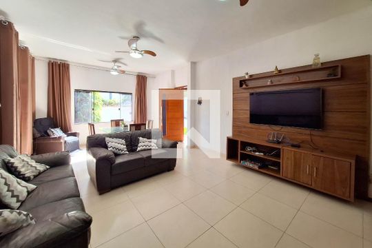 Sala de casa à venda com 5 quartos, 290m² em Engenho do Mato, Niterói