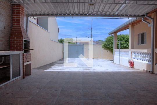 Garagem de casa à venda com 3 quartos, 300m² em Parque da Figueira, Paulínia