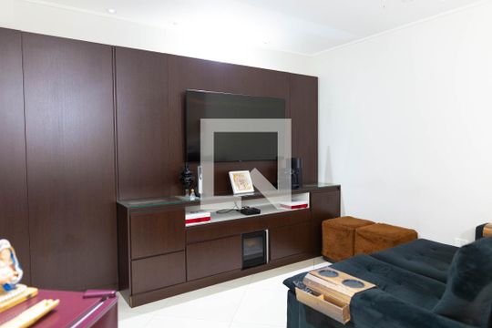 Sala de casa de condomínio à venda com 2 quartos, 132m² em Vila Principe de Gales, Santo André