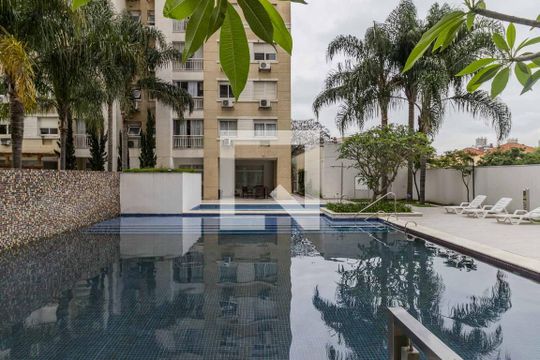 Área comum - Piscina de apartamento à venda com 2 quartos, 62m² em Vila Ipiranga, Porto Alegre