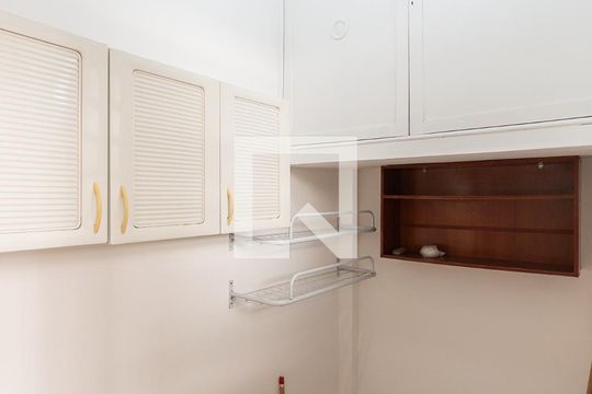 Quarto de Serviço de apartamento para alugar com 2 quartos, 96m² em Tijuca, Rio de Janeiro