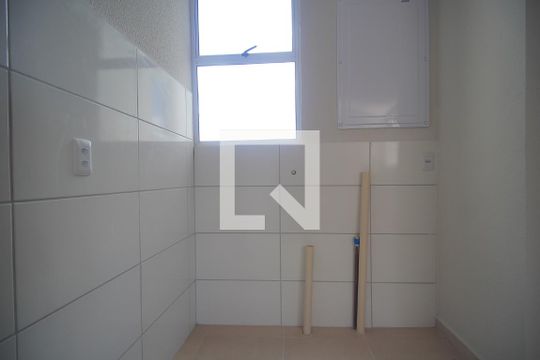 Cozinha de apartamento à venda com 2 quartos, 48m² em Feitoria, São Leopoldo
