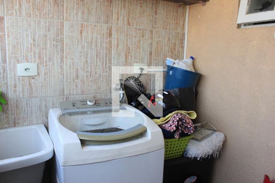 Lavanderia de apartamento para alugar com 2 quartos, 72m² em Vila Rosália, Guarulhos