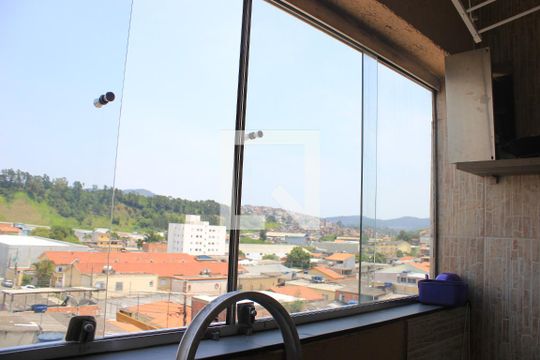 Lavanderia janela de apartamento para alugar com 2 quartos, 72m² em Vila Rosália, Guarulhos