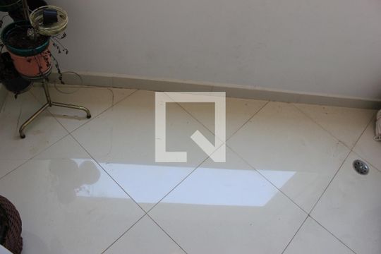 Varanda da sala de apartamento para alugar com 2 quartos, 72m² em Vila Rosália, Guarulhos