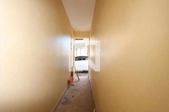 Entrada de casa para alugar com 1 quarto, 40m² em Vila Bancaria, São Paulo