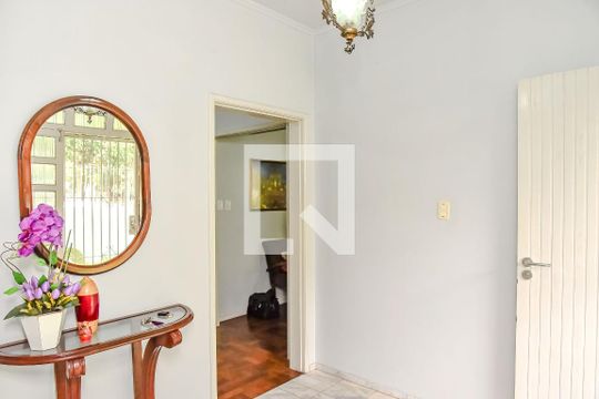 Hall de entrada de casa à venda com 7 quartos, 400m² em Jardim Itu, Porto Alegre