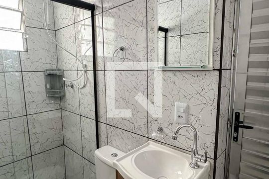 Banheiro de apartamento para alugar com 1 quarto, 31m² em Vila Nova Cachoeirinha, São Paulo