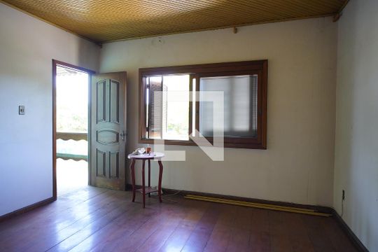 Casa à venda com 4 quartos, 280m² em Jardim Sabará, Porto Alegre