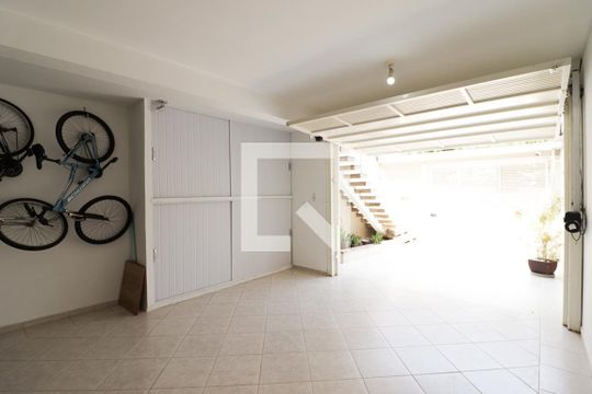 Garagem de casa à venda com 3 quartos, 205m² em Vila Dom Pedro Ii, São Paulo
