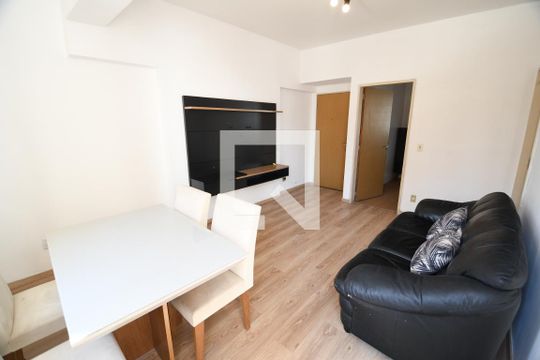 Apartamento à venda com 1 quarto, 66m² em Vila Itapura, Campinas