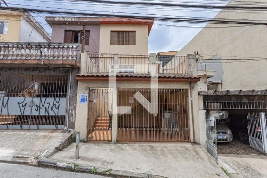 fachada de casa à venda com 2 quartos, 112m² em Vila Caraguata, São Paulo