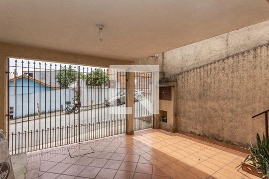 Garagem de casa à venda com 2 quartos, 112m² em Vila Caraguata, São Paulo