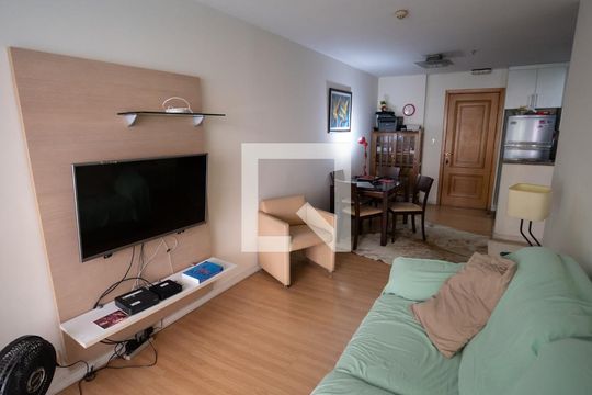 Sala de apartamento para alugar com 1 quarto, 53m² em Flamengo, Rio de Janeiro