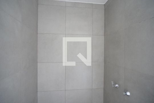 Banheiro da Suíte de apartamento à venda com 2 quartos, 60m² em Jardim do Salso, Porto Alegre